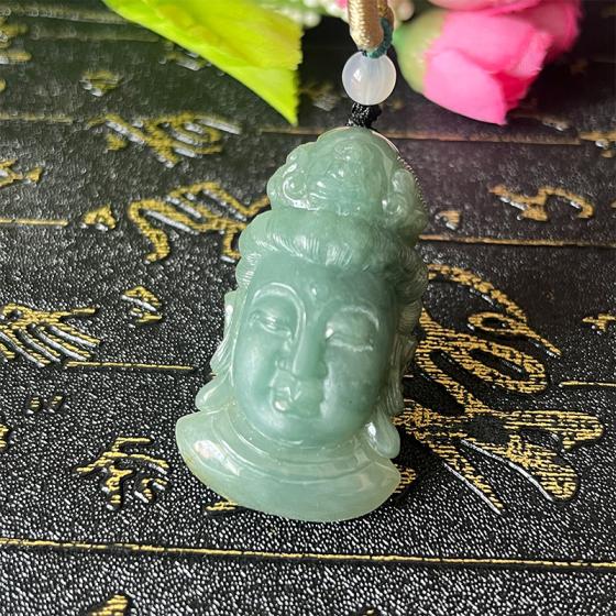 天然翡翠油青观音头像吊坠